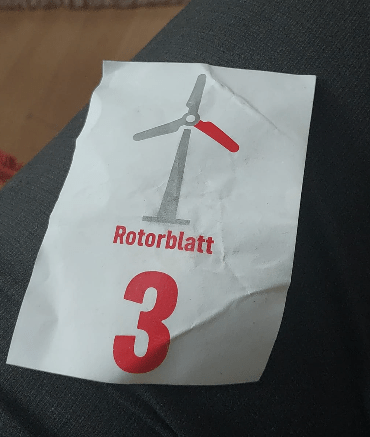 Rotes Rotorblatt Drei